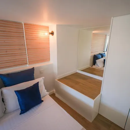 Bono Jacuzzi & 圣罗兰度瓦