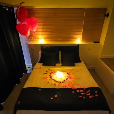 Bono Jacuzzi & * 圣罗兰度瓦