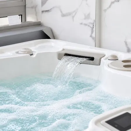 Apartmán Bono Romantic & Private Jacuzzi Saint-Laurent-du-Var