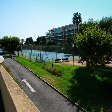 Bono Jacuzzi & * Saint-Laurent-du-Var