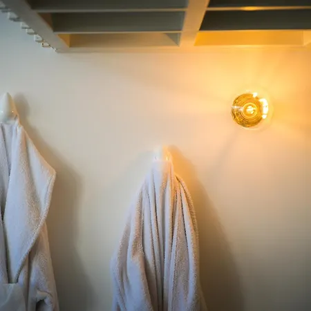 Bono Jacuzzi & Saint-Laurent-du-Var