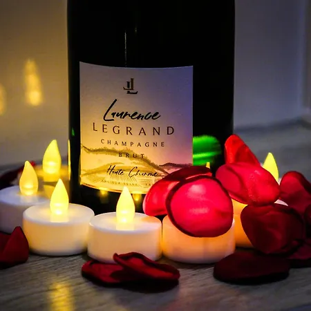 公寓 Bono Romantic & Private Jacuzzi *