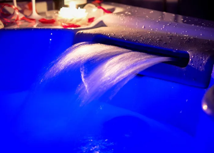 Bono Jacuzzi & Saint-Laurent-du-Var